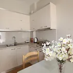Teo 公寓 Sarandë