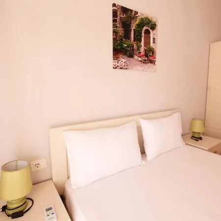 Teo Апартаменты Саранда