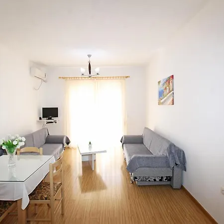 Teo Апартаменты Саранда