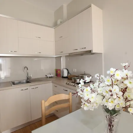 Teo Апартаменты Саранда